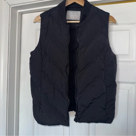 Athleta Inlet Down Black Vest S Zip Up - Picture 3 of 7